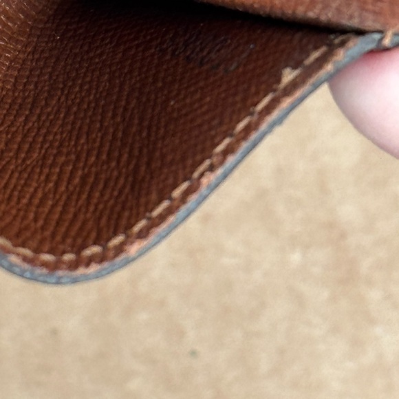 Louis Vuitton Monogram Ludlow Wallet Coin Case - Picture 10 of 11